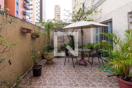 Apartamento à venda com 80m², 2 quartos e 1 vaga Apartamento à venda com 80m², 2 quartos e 1 vagaVaranda