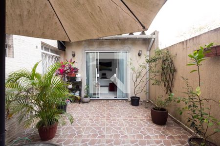 Apartamento à venda com 80m², 2 quartos e 1 vaga Apartamento à venda com 80m², 2 quartos e 1 vagaVaranda