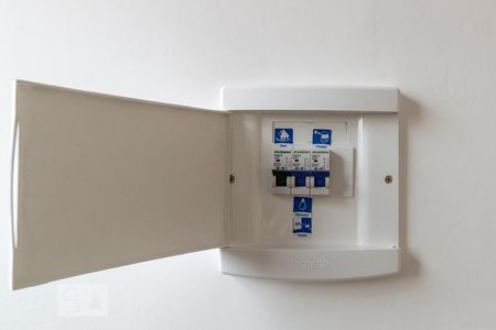 Casa à venda com 40m², 1 quarto e sem vaga Casa à venda com 40m², 1 quarto e sem vagaSuíte - Quadro de luz