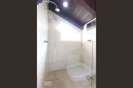 Casa de condomínio à venda com 380m², 4 quartos e 3 vagasBanheiro 2