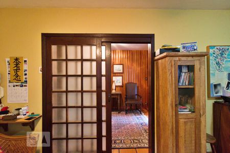 Casa à venda com 436m², 4 quartos e 5 vagas Casa à venda com 436m², 4 quartos e 5 vagasSala Intima