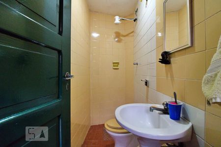 Casa à venda com 436m², 4 quartos e 5 vagas Casa à venda com 436m², 4 quartos e 5 vagasBanheiro de Serviço