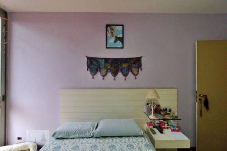 Casa à venda com 436m², 4 quartos e 5 vagas Casa à venda com 436m², 4 quartos e 5 vagasQuarto 3