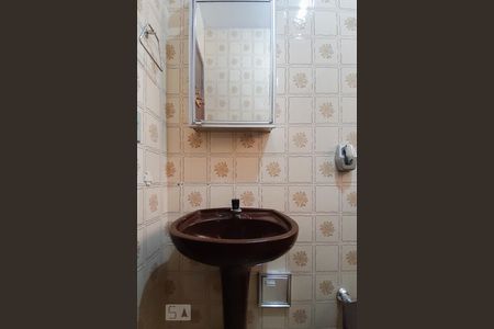 Casa à venda com 130m², 2 quartos e 2 vagas Casa à venda com 130m², 2 quartos e 2 vagasBanheiro da Suíte