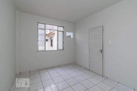 Quarto de apartamento para alugar com 1 quarto, 50m² em Olaria, Rio de Janeiro
