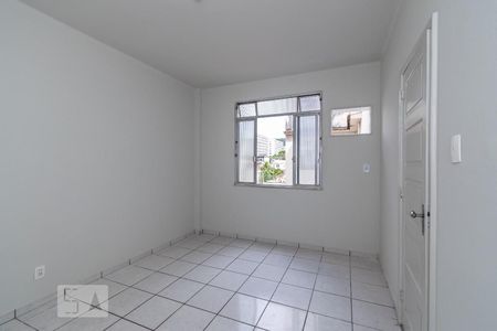 Quarto de apartamento para alugar com 1 quarto, 50m² em Olaria, Rio de Janeiro