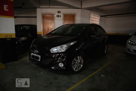 Apartamento à venda com 100m², 3 quartos e 3 vagas Apartamento à venda com 100m², 3 quartos e 3 vagasGaragem