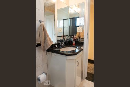 Apartamento à venda com 100m², 3 quartos e 3 vagas Apartamento à venda com 100m², 3 quartos e 3 vagasBanheiro