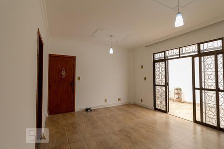 Sala de apartamento para alugar com 3 quartos, 130m² em Itapoã, Belo Horizonte