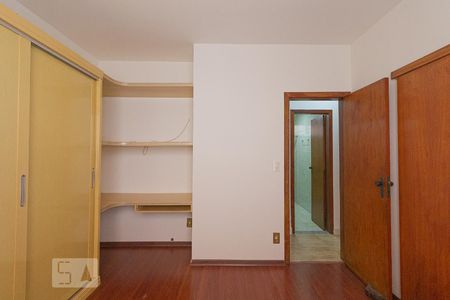 Suíte de apartamento para alugar com 3 quartos, 130m² em Itapoã, Belo Horizonte