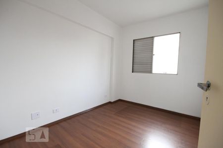 Quarto 1 de apartamento para alugar com 2 quartos, 65m² em Vila Moraes, São Paulo