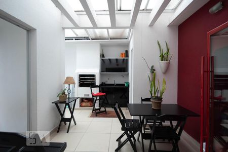 Apartamento à venda com 106m², 3 quartos e 2 vagas Apartamento à venda com 106m², 3 quartos e 2 vagasVaranda gourmet