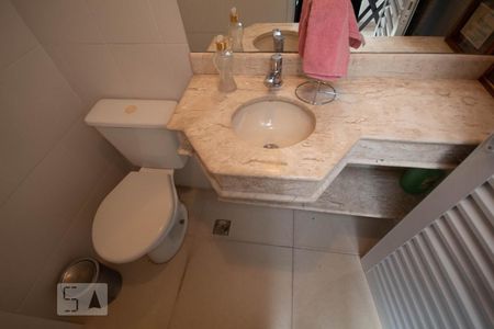 Apartamento à venda com 106m², 3 quartos e 2 vagas Apartamento à venda com 106m², 3 quartos e 2 vagasLavabo
