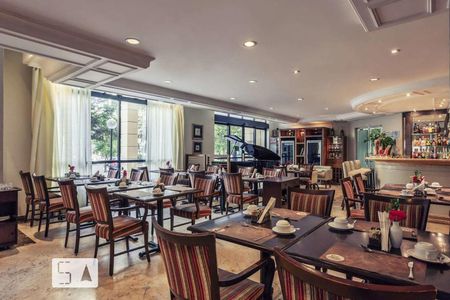 Apartamento para alugar com 35m², 1 quarto e 1 vaga Apartamento para alugar com 35m², 1 quarto e 1 vagaRestaurante