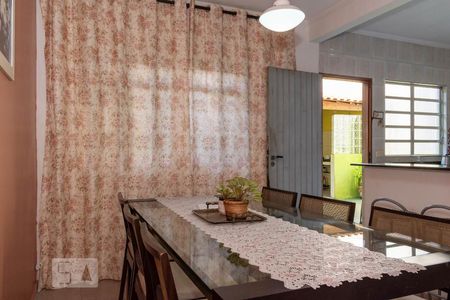 Casa à venda com 140m², 4 quartos e 3 vagasCozinha