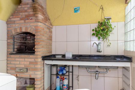 Casa à venda com 140m², 4 quartos e 3 vagasChurrasqueira