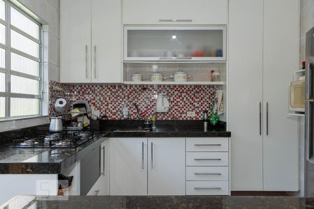 Casa à venda com 140m², 4 quartos e 3 vagasCozinha