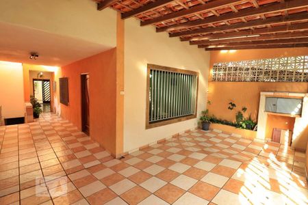 Casa à venda com 167m², 3 quartos e 3 vagasGaragem