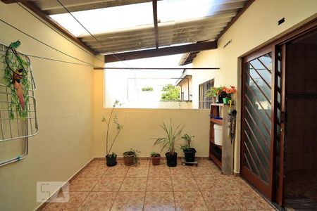 Casa à venda com 167m², 3 quartos e 3 vagasÁrea de Serviço