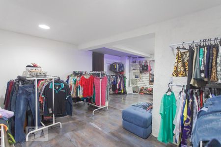 Casa à venda com 450m², 4 quartos e 4 vagasQuarto subsolo