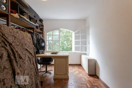 Casa à venda com 450m², 4 quartos e 4 vagasQuarto 2