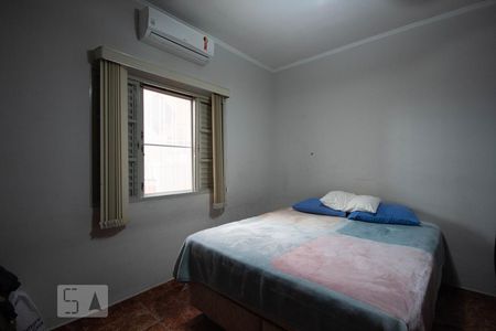 Quarto 1 de casa para alugar com 2 quartos, 125m² em Santo Antônio, Osasco