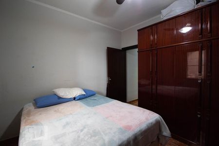 Quarto 1 de casa para alugar com 2 quartos, 125m² em Santo Antônio, Osasco