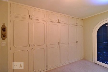 Casa à venda com 350m², 3 quartos e 4 vagas Casa à venda com 350m², 3 quartos e 4 vagasQuarto 3