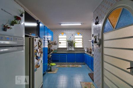 Casa à venda com 350m², 3 quartos e 4 vagas Casa à venda com 350m², 3 quartos e 4 vagasCozinha