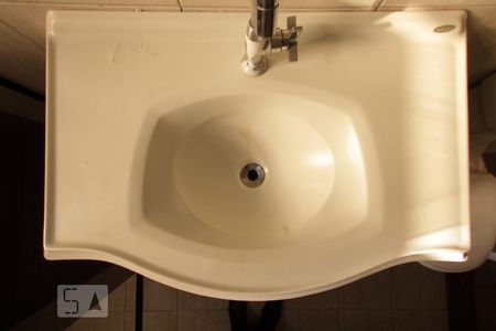 Casa à venda com 225m², 4 quartos e 2 vagasBanheiro 1 - pia