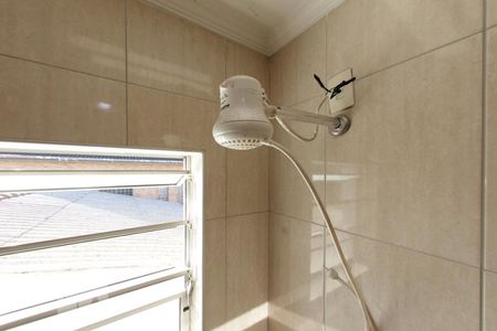 Casa à venda com 225m², 4 quartos e 2 vagasBanheiro 1 - chuveiro