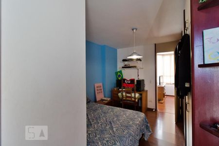 Apartamento à venda com 219m², 4 quartos e 2 vagas Apartamento à venda com 219m², 4 quartos e 2 vagasSuíte 3