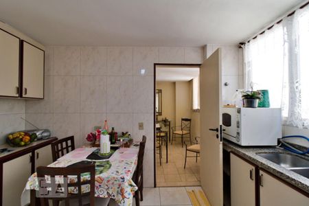 Apartamento à venda com 219m², 4 quartos e 2 vagas Apartamento à venda com 219m², 4 quartos e 2 vagasCozinha