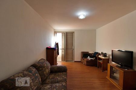 Apartamento à venda com 219m², 4 quartos e 2 vagas Apartamento à venda com 219m², 4 quartos e 2 vagasSuíte 1