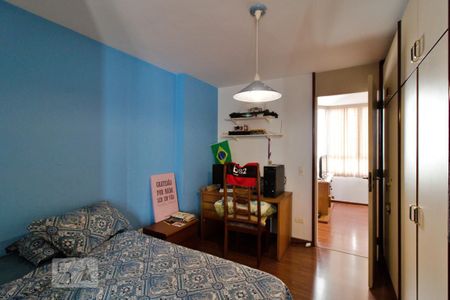 Apartamento à venda com 219m², 4 quartos e 2 vagas Apartamento à venda com 219m², 4 quartos e 2 vagasSuíte 3