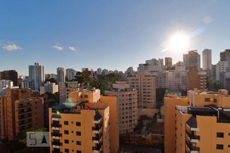 Apartamento à venda com 219m², 4 quartos e 2 vagas Apartamento à venda com 219m², 4 quartos e 2 vagasVista da Suíte 1