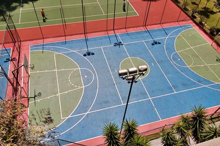 Apartamento à venda com 219m², 4 quartos e 2 vagas Apartamento à venda com 219m², 4 quartos e 2 vagasQuadra Esportiva