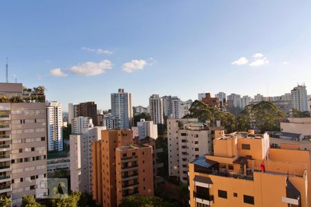 Apartamento à venda com 219m², 4 quartos e 2 vagas Apartamento à venda com 219m², 4 quartos e 2 vagasVista da Suíte 4