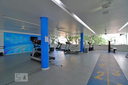 Apartamento à venda com 219m², 4 quartos e 2 vagas Apartamento à venda com 219m², 4 quartos e 2 vagasÁrea comum - Academia