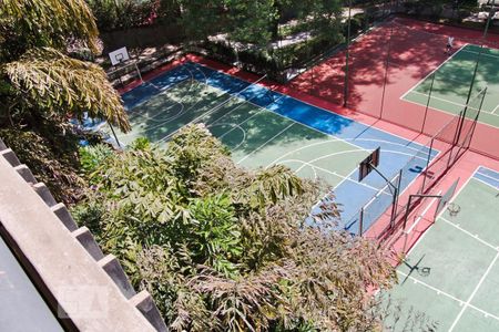 Apartamento à venda com 219m², 4 quartos e 2 vagas Apartamento à venda com 219m², 4 quartos e 2 vagasQuadra Esportiva