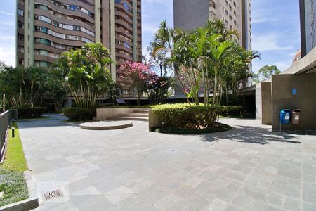 Apartamento à venda com 219m², 4 quartos e 2 vagas Apartamento à venda com 219m², 4 quartos e 2 vagasÁrea comum