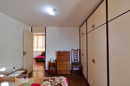 Apartamento à venda com 219m², 4 quartos e 2 vagas Apartamento à venda com 219m², 4 quartos e 2 vagasSuíte 4