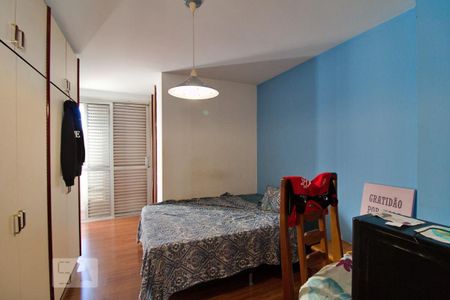 Apartamento à venda com 219m², 4 quartos e 2 vagas Apartamento à venda com 219m², 4 quartos e 2 vagasSuíte 3