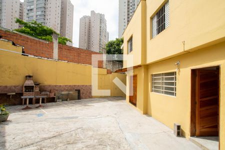 Casa à venda com 241m², 3 quartos e 6 vagas Casa à venda com 241m², 3 quartos e 6 vagasÁrea externa