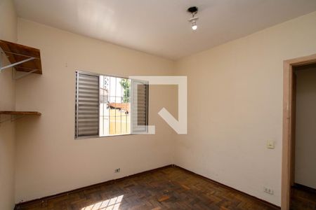 Casa à venda com 241m², 3 quartos e 6 vagas Casa à venda com 241m², 3 quartos e 6 vagasQuarto