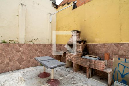 Casa à venda com 241m², 3 quartos e 6 vagas Casa à venda com 241m², 3 quartos e 6 vagasÁrea externa