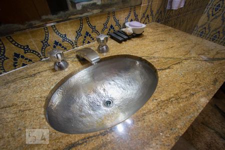 Casa à venda com 317m², 3 quartos e 3 vagasDetalhe Banheiro Suíte 3