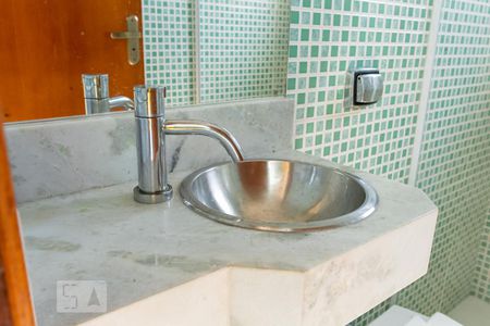 Casa à venda com 120m², 3 quartos e 6 vagasBanheiro