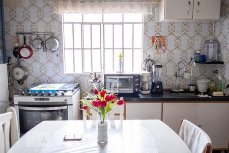 Casa à venda com 500m², 4 quartos e 1 vaga Casa à venda com 500m², 4 quartos e 1 vagaCozinha