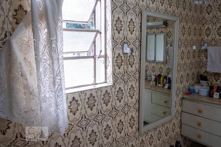 Casa à venda com 500m², 4 quartos e 1 vaga Casa à venda com 500m², 4 quartos e 1 vagaBanheiro